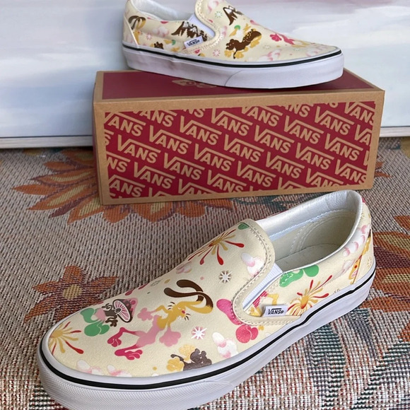 Vans Cream and Pink Patterned Slip-On Sneakers - Picture 15 of 16